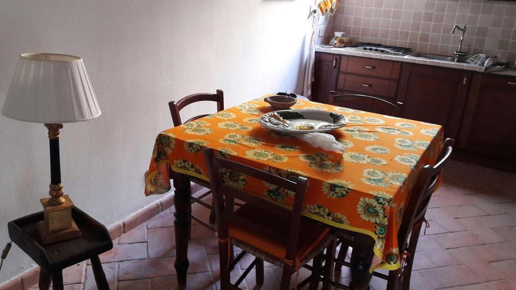 Residenza Il Platano Fortilizio Di Campiglia Rapolano Terme Extérieur photo